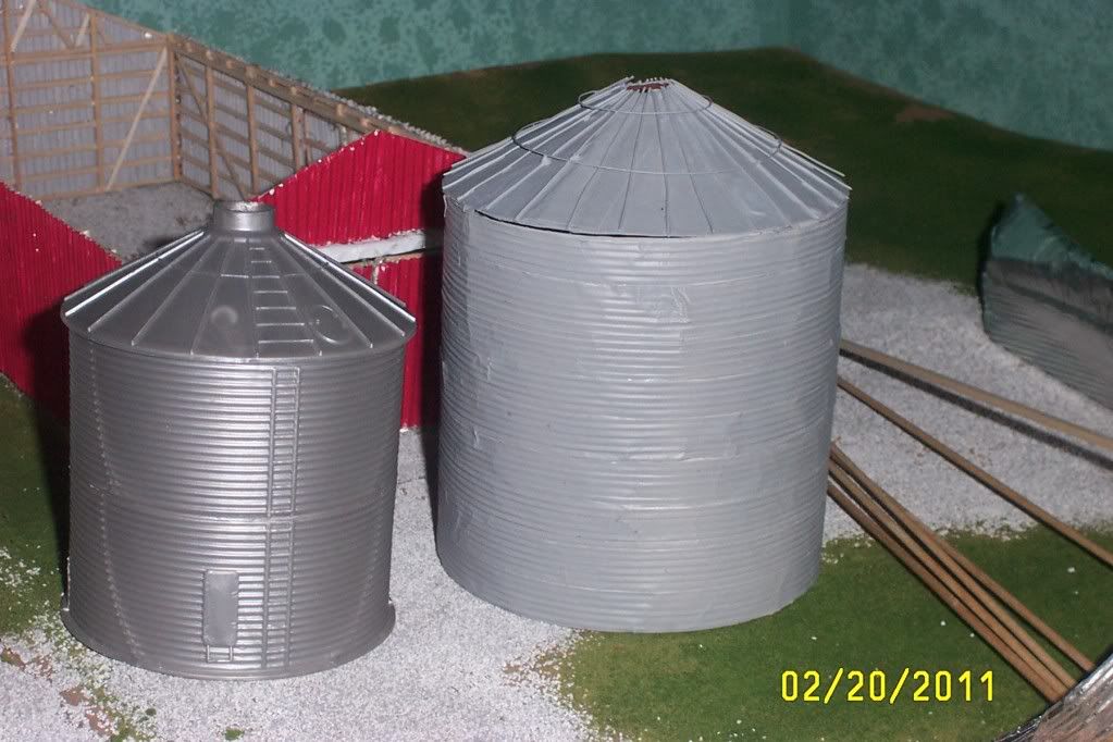 grain bins Toy Farmin' LLC Presents Farm Toys & More(TM)